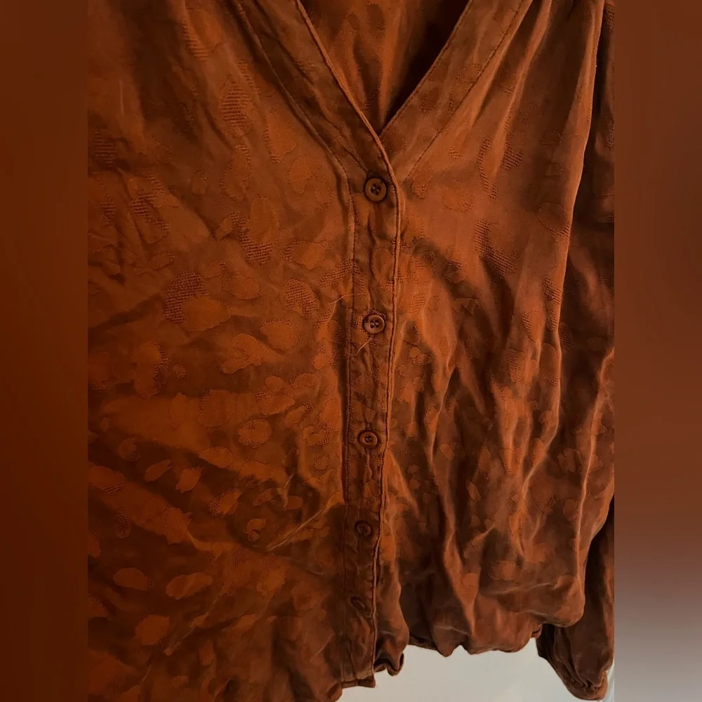 Anthropologie Cloth & Stone Orange Long Sleeve Elastic Neck Buttondown Top - Picture 7 of 10